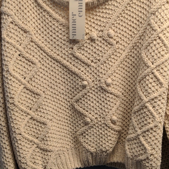 Cream cropped sweater Large - Picture 2 of 5